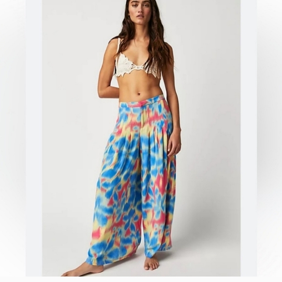 NWOT Free People Wild Child Plwated Pants in Medium - Picture 2 of 14